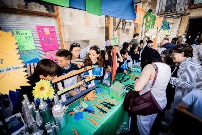 El mercado de 'Emprender en mi Escuela' busca fomentar la iniciativa empresarial desde las aulas