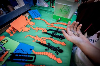 El mercado de 'Emprender en mi Escuela' busca fomentar la iniciativa empresarial desde las aulas