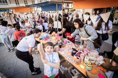 El mercado de 'Emprender en mi Escuela' busca fomentar la iniciativa empresarial desde las aulas