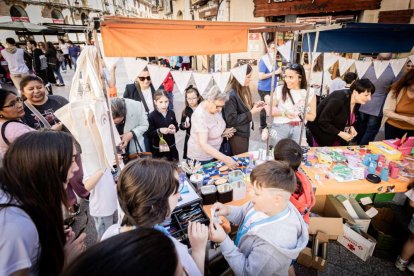 El mercado de 'Emprender en mi Escuela' busca fomentar la iniciativa empresarial desde las aulas