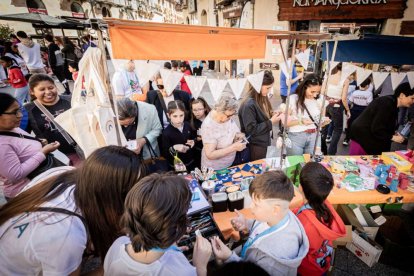 El mercado de 'Emprender en mi Escuela' busca fomentar la iniciativa empresarial desde las aulas