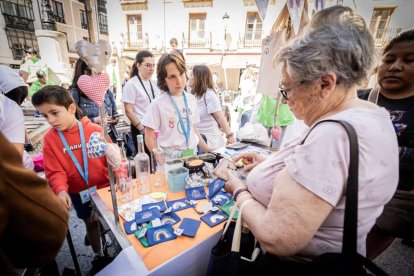 El mercado de 'Emprender en mi Escuela' busca fomentar la iniciativa empresarial desde las aulas
