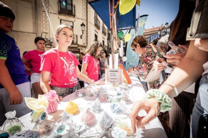 El mercado de 'Emprender en mi Escuela' busca fomentar la iniciativa empresarial desde las aulas