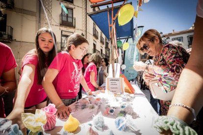El mercado de 'Emprender en mi Escuela' busca fomentar la iniciativa empresarial desde las aulas