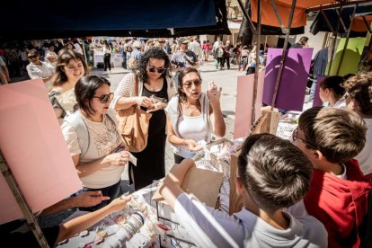 El mercado de 'Emprender en mi Escuela' busca fomentar la iniciativa empresarial desde las aulas
