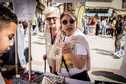 El mercado de 'Emprender en mi Escuela' busca fomentar la iniciativa empresarial desde las aulas