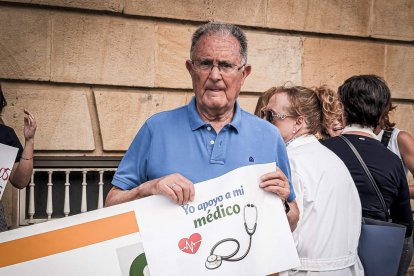Concentración en Soria por la huelga de médicos