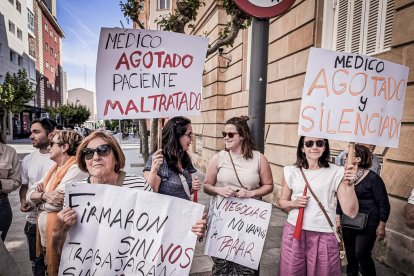 Concentración en Soria por la huelga de médicos