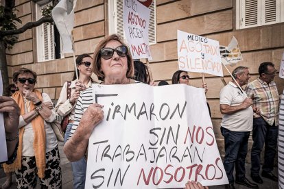 Concentración en Soria por la huelga de médicos