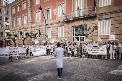 Concentración en Soria por la huelga de médicos