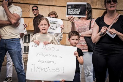 Concentración en Soria por la huelga de médicos