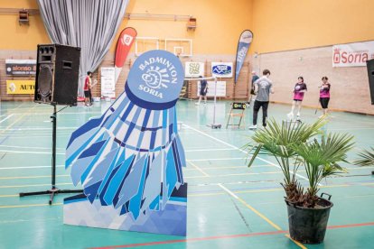 Los volantistas sorianos llenaron el Fuente del Rey de buen bádminton