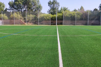 La nueva cancha para el Golmayo Camaretas es un moderno terreno de juego para los casi 20 equipos de la entidad