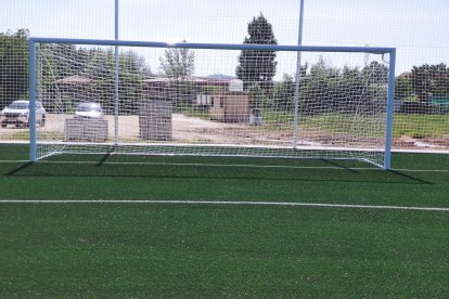 La nueva cancha para el Golmayo Camaretas es un moderno terreno de juego para los casi 20 equipos de la entidad