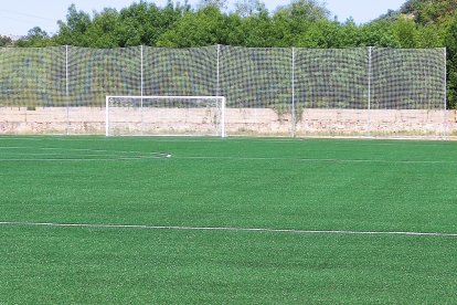 La nueva cancha para el Golmayo Camaretas es un moderno terreno de juego para los casi 20 equipos de la entidad
