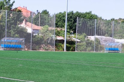 La nueva cancha para el Golmayo Camaretas es un moderno terreno de juego para los casi 20 equipos de la entidad