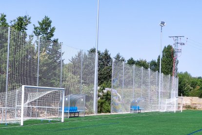 La nueva cancha para el Golmayo Camaretas es un moderno terreno de juego para los casi 20 equipos de la entidad
