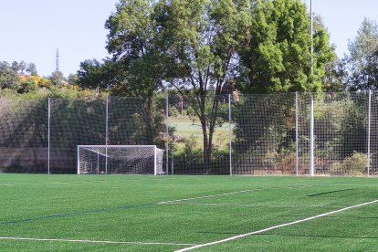 La nueva cancha para el Golmayo Camaretas es un moderno terreno de juego para los casi 20 equipos de la entidad