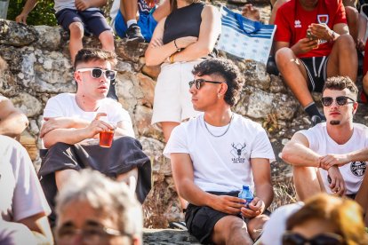 Pistoletazo de salida en el monte con los grandes protagonistas de las fiestas de San Juan.