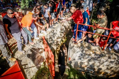 Pistoletazo de salida en el monte con los grandes protagonistas de las fiestas de San Juan.