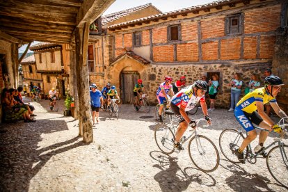 Esfuerzo al sol y sabor tradicional a su paso por el corazón medieval de Soria.