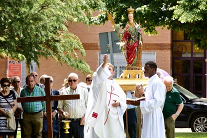 Tradicional bendición de los campos este domingo en la ermita de Santa Bárbara.