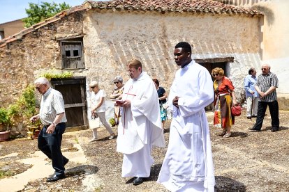 Tradicional bendición de los campos este domingo en la ermita de Santa Bárbara.