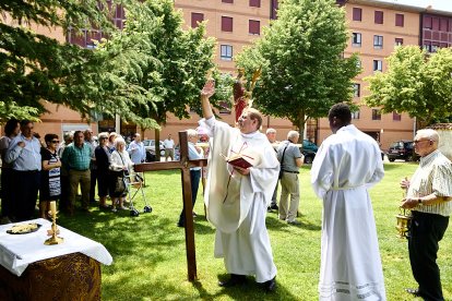 Tradicional bendición de los campos este domingo en la ermita de Santa Bárbara.