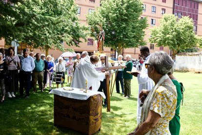 Tradicional bendición de los campos este domingo en la ermita de Santa Bárbara.