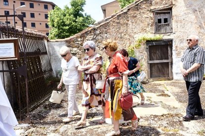 Tradicional bendición de los campos este domingo en la ermita de Santa Bárbara.