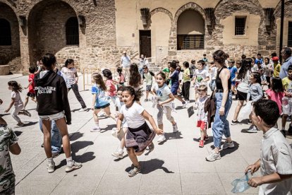 Comienzan los actos festivos con un juego pirotécnico para los más pequeños