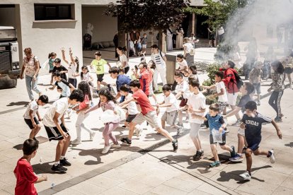 Comienzan los actos festivos con un juego pirotécnico para los más pequeños