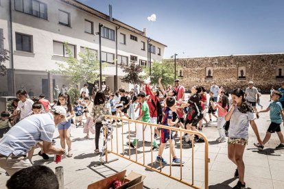 Comienzan los actos festivos con un juego pirotécnico para los más pequeños