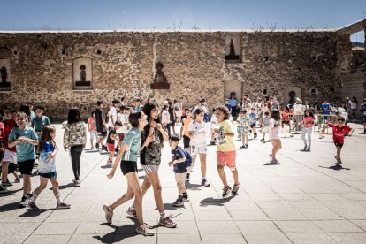 Comienzan los actos festivos con un juego pirotécnico para los más pequeños