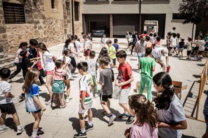 Comienzan los actos festivos con un juego pirotécnico para los más pequeños