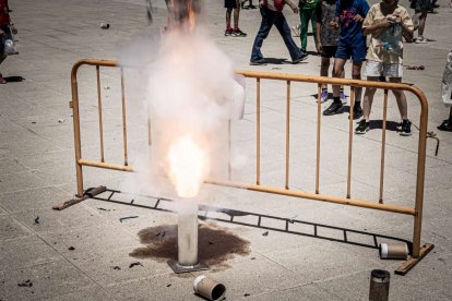 Comienzan los actos festivos con un juego pirotécnico para los más pequeños