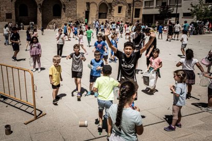Comienzan los actos festivos con un juego pirotécnico para los más pequeños