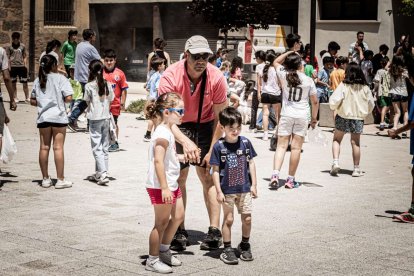 Comienzan los actos festivos con un juego pirotécnico para los más pequeños