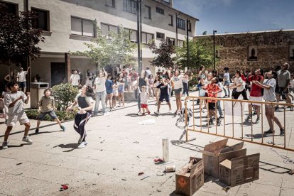 Comienzan los actos festivos con un juego pirotécnico para los más pequeños
