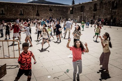 Comienzan los actos festivos con un juego pirotécnico para los más pequeños