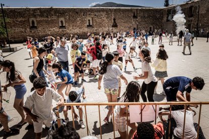 Comienzan los actos festivos con un juego pirotécnico para los más pequeños