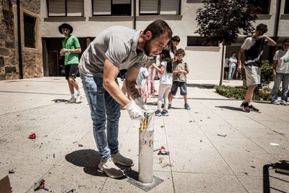 Comienzan los actos festivos con un juego pirotécnico para los más pequeños
