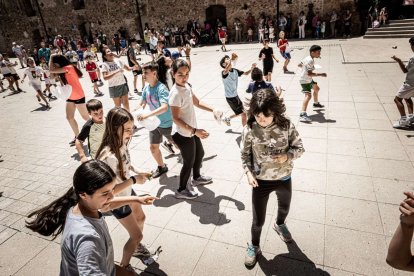 Comienzan los actos festivos con un juego pirotécnico para los más pequeños