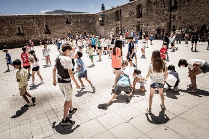 Comienzan los actos festivos con un juego pirotécnico para los más pequeños