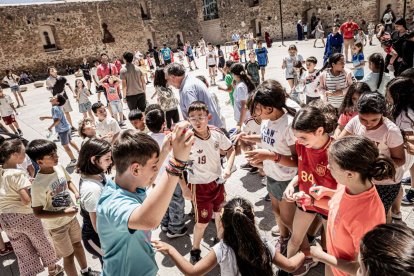 Comienzan los actos festivos con un juego pirotécnico para los más pequeños