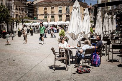 Comienzan los actos festivos con un juego pirotécnico para los más pequeños