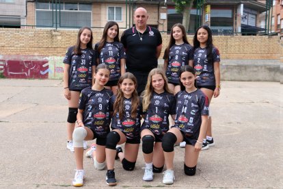 Las alevines del Sporting Santo Domingo disputan el Campeonato de España.