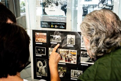La muestra puede visitarse en la galería acristalada del Instituto Antonio Machado