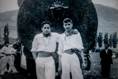 La muestra puede visitarse en la galería acristalada del Instituto Antonio Machado