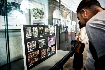 La muestra puede visitarse en la galería acristalada del Instituto Antonio Machado